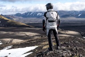 Abbigliamento completo per enduro