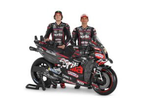 Aprilia Racing affronta il Circuit de Barcelona-Catalunya con la squadra al completo: Bezzecchi, Martín e Savadori in pista. In arrivo anche una speciale presentazione del nuovo modello X.