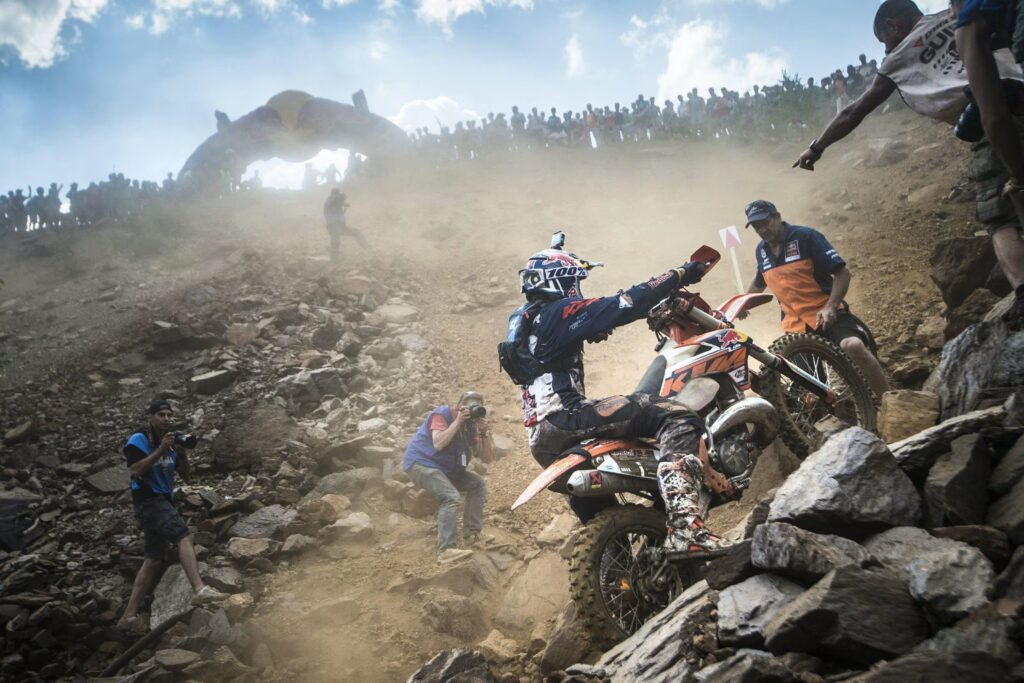 Preparazione fisica per l’enduro: come allenarti per avere controllo anche quando il terreno finisce